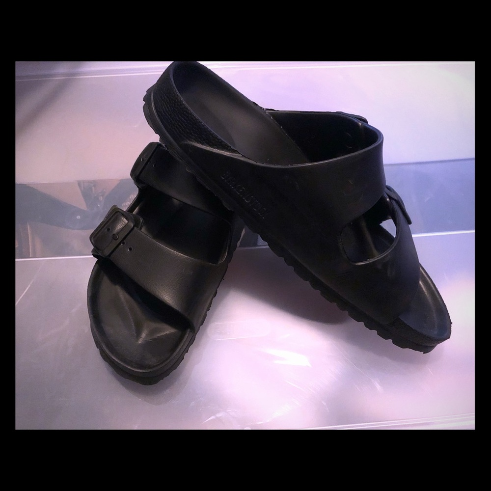 USED WOMENS SZ 10 (SZ 41) BLACK RUBBER BIRKS